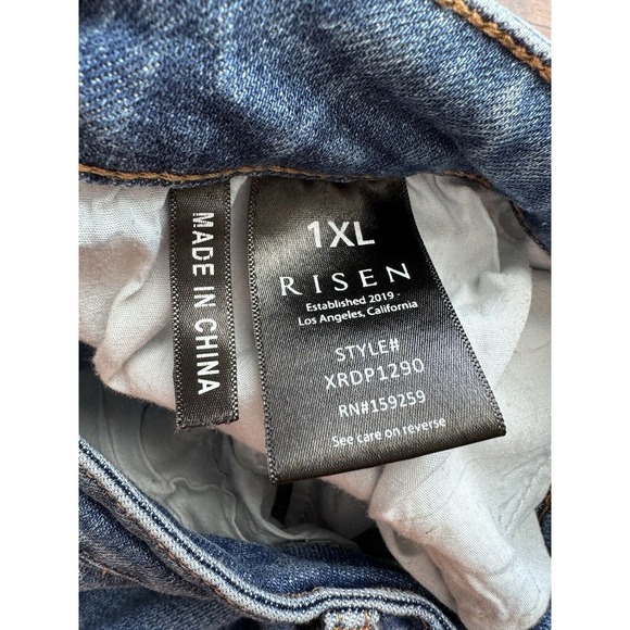 Risen Straight Leg Denim Jeans High Rise Distressed Women's Size 1x 16 Stretchy - Picture 5 of 7